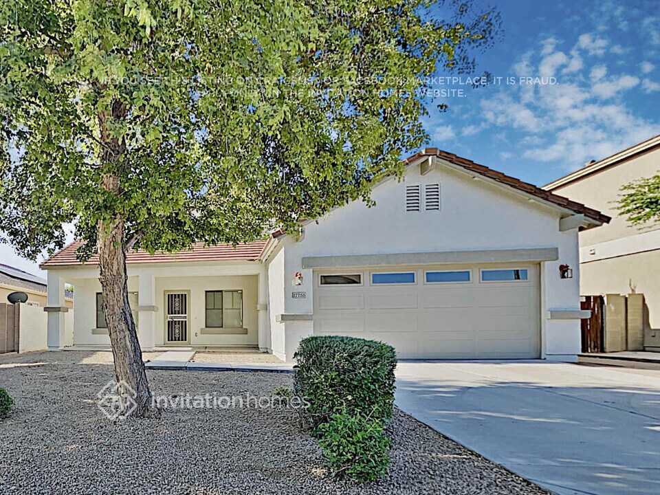 17755 W Maui Ln in Surprise, AZ - Foto de edificio