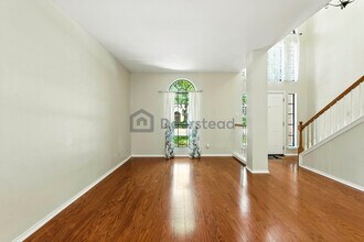 2326 Oak Castle in San Antonio, TX - Foto de edificio - Building Photo
