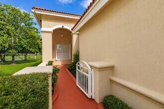 6298 Harbour Chase Dr in Greenacres, FL - Building Photo - Building Photo
