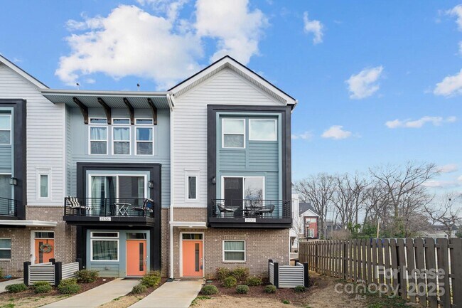 2132 Electric Ln in Charlotte, NC - Foto de edificio - Building Photo