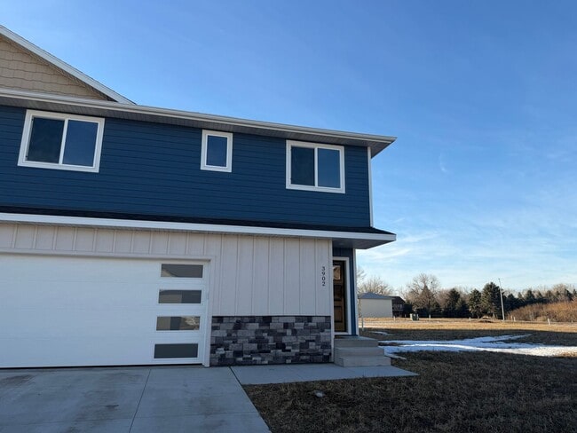 property at 3902 S Caballo Ct