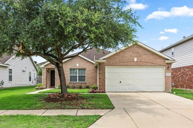 18119 Waverly Hollow Ln