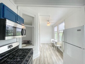 5809 Hobart St, Unit FL 2 in Pittsburgh, PA - Building Photo - Building Photo