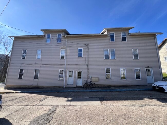 630 Brandon St