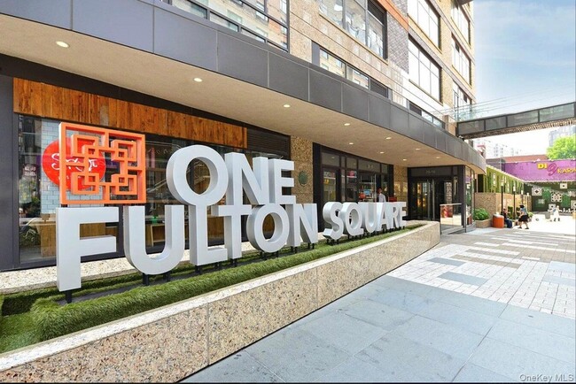 39-16 Prince St, Unit 6E in Queens, NY - Building Photo - Building Photo