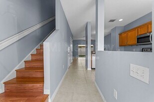 8516 Brushleaf Way in Tampa, FL - Building Photo