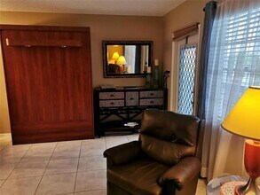 4010 Swansea Crescent in Deerfield Beach, FL - Building Photo - Building Photo