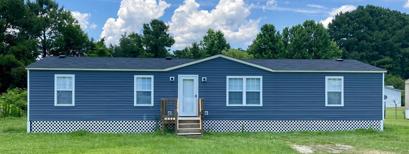 168 Elise S Jones Rd in Kinston, NC - Building Photo