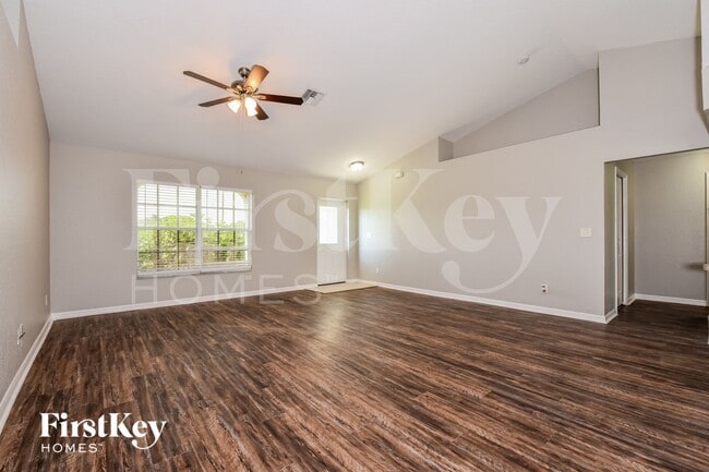 3619 NW 41st Ln in Cape Coral, FL - Foto de edificio - Building Photo