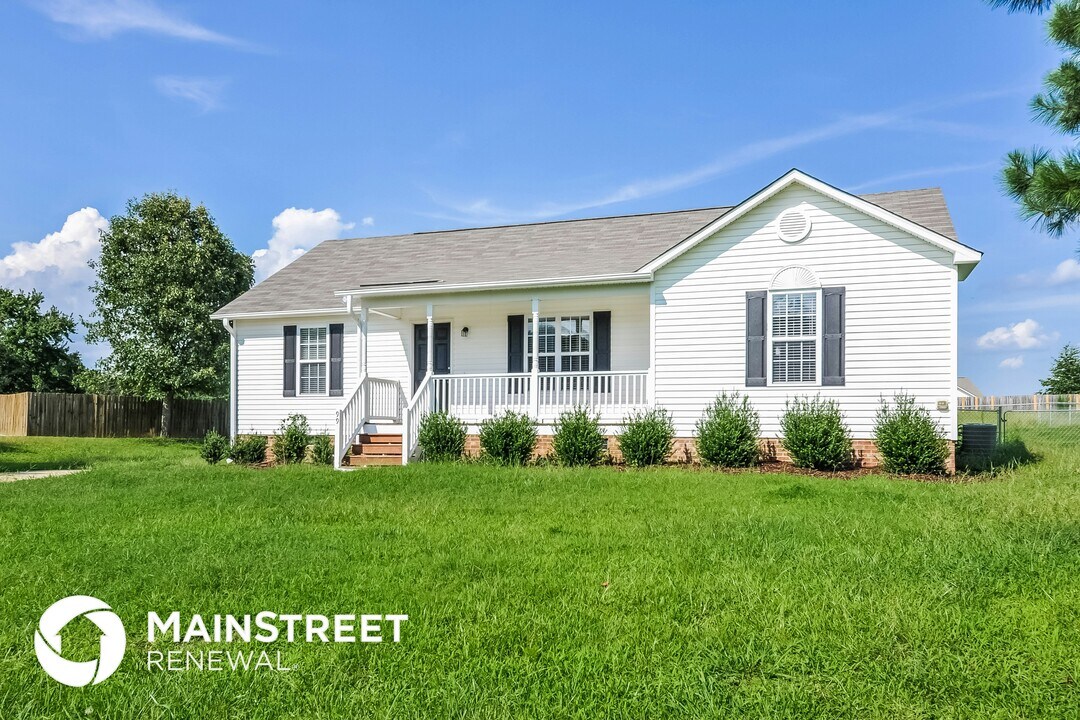 99 S Ledford Dr in Clayton, NC - Building Photo
