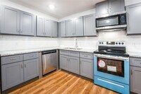 8643 Sunderland Rd photo'
