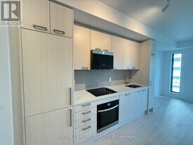 20 Soudan Ave in Toronto, ON - Building Photo