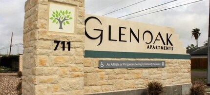 711 Glenoak Dr in Corpus Christi, TX - Building Photo - Building Photo