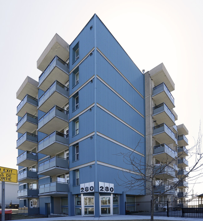 Montfort/Fatima Place in Ottawa, ON - Building Photo - Building Photo