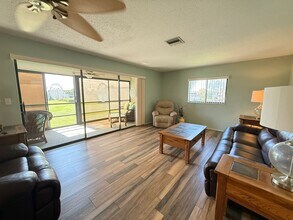 1697 Northampton St in Venice, FL - Building Photo - Building Photo