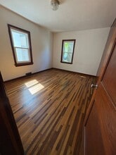 425 3rd Ave SE in Oelwein, IA - Building Photo - Building Photo
