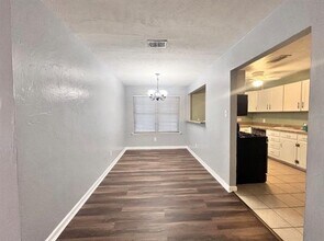 201 Lester St in Burleson, TX - Building Photo - Building Photo