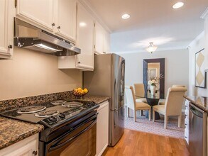 150 W Edith Ave in Los Altos, CA - Building Photo - Building Photo
