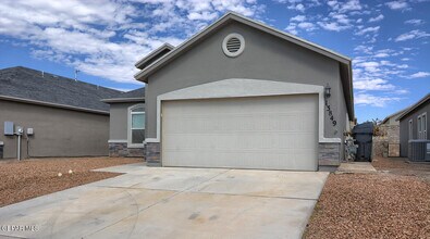 13849 Garforth Ave in Horizon City, TX - Building Photo - Building Photo