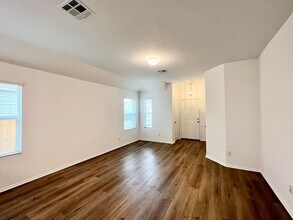 149 Rowdy Yates Wy in Jarrell, TX - Building Photo - Building Photo