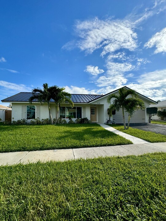 928 SW 3rd St in Boca Raton, FL - Building Photo