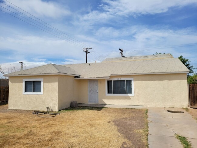 property at 1098 Rose Ave