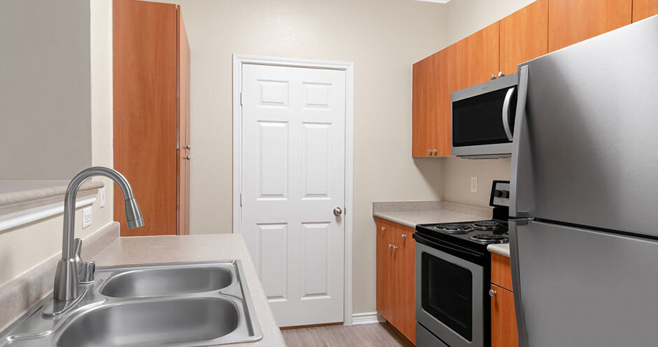 The Landing at Mansfield Apartments in Mansfield, TX - Building Photo