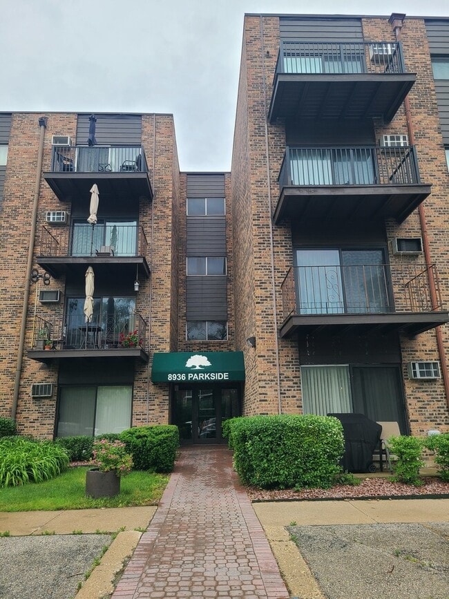 property at 8936 N Parkside Ave