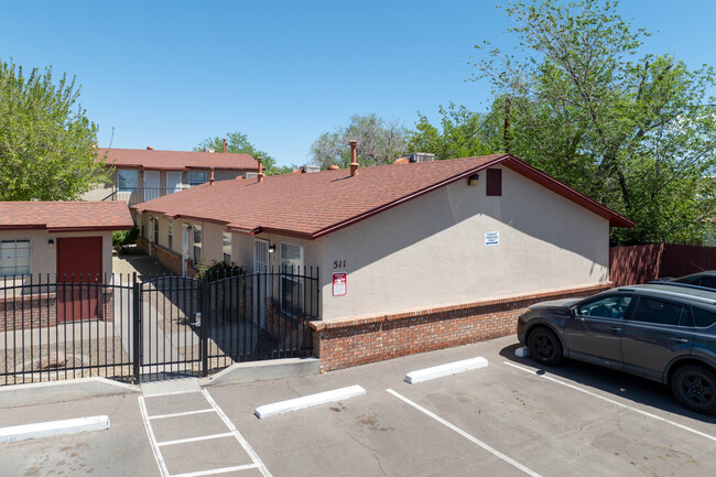 511-513 Candelaria Rd NW in Albuquerque, NM - Building Photo - Building Photo