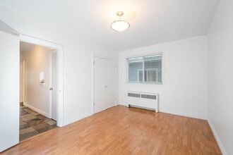 Burnbrae in Edmonton, AB - Building Photo - Building Photo