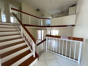1301 SW 124th Ct in Miami, FL - Foto de edificio - Building Photo