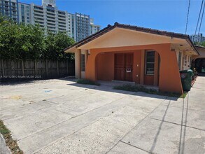 2988 SW 21st Ter in Miami, FL - Building Photo - Building Photo