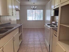 1456 Glouchester Dr in Jackson, MS - Building Photo - Building Photo