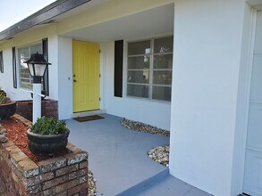 211 Oklahoma Ave in Ft. Myers, FL - Building Photo - Building Photo