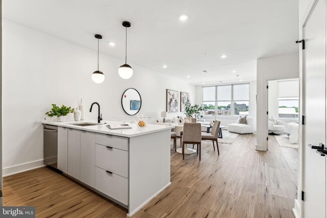 139 W Chelten Ave, Unit 504 in Philadelphia, PA - Building Photo - Building Photo