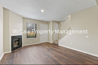 210 Rolston Rd in Irving, TX - Building Photo - Building Photo