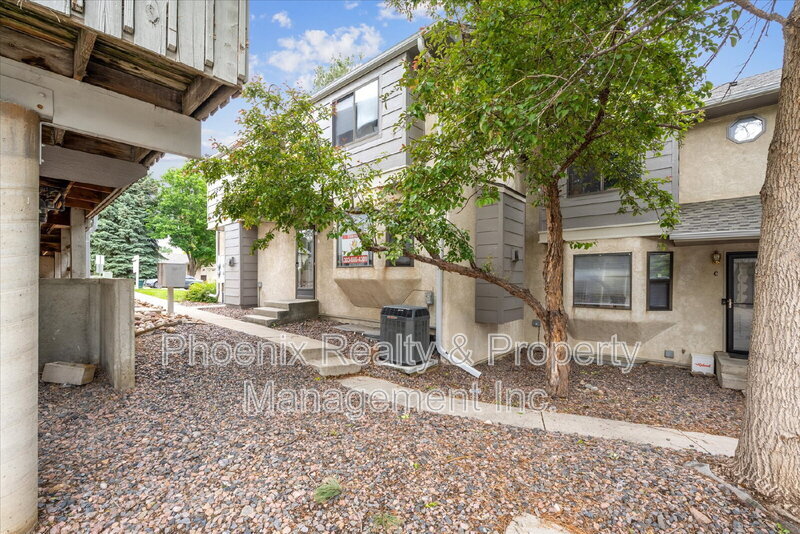 2249 Emery St in Longmont, CO - Building Photo