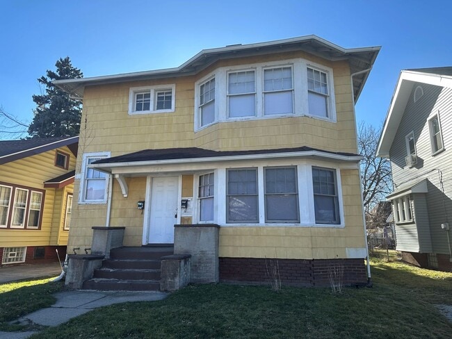 property at 1947 Sussex Pl