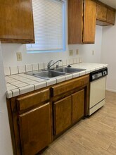 6005 Fairfax Rd in Bakersfield, CA - Building Photo - Building Photo