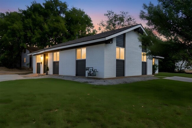 4913 Hawk Cove in Austin, TX - Building Photo - Building Photo