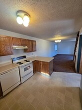 2948 Warwick Lp in Bismarck, ND - Building Photo - Building Photo
