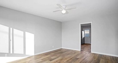 4725 Iroquois Ave in San Diego, CA - Building Photo - Building Photo