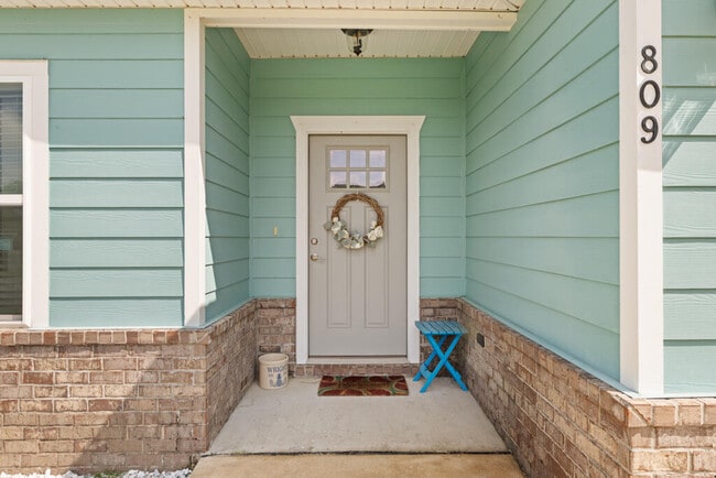 809 Whispering Creek Ave in Freeport, FL - Building Photo - Building Photo