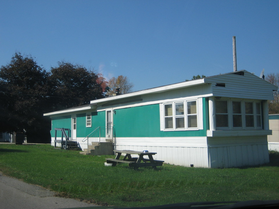 Olentangy Estates in Galion, OH - Building Photo