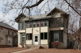 2424 4th Ave in Minneapolis, MN - Building Photo - Building Photo
