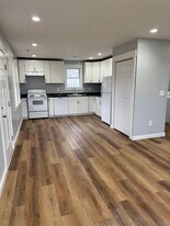 913 E Myrtle Ave in Johnson City, TN - Building Photo