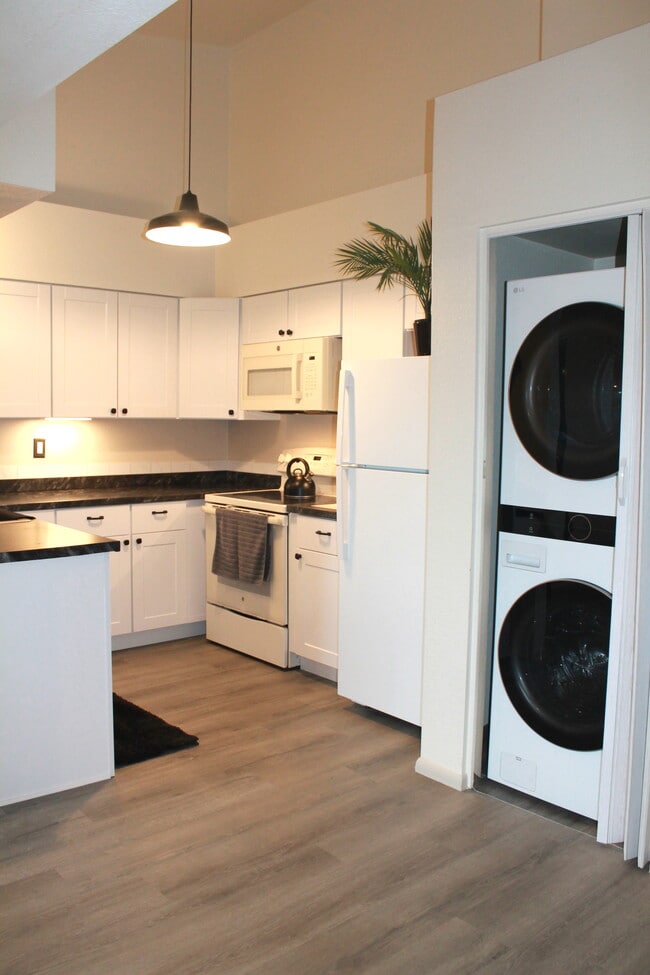 property at 2188 N Pantano Rd