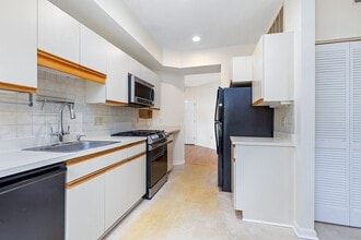 29 Hammond Pl in Woburn, MA - Building Photo - Building Photo