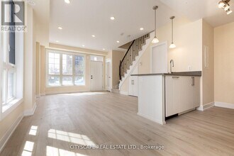 3 Elsie Ln in Toronto, ON - Building Photo - Building Photo