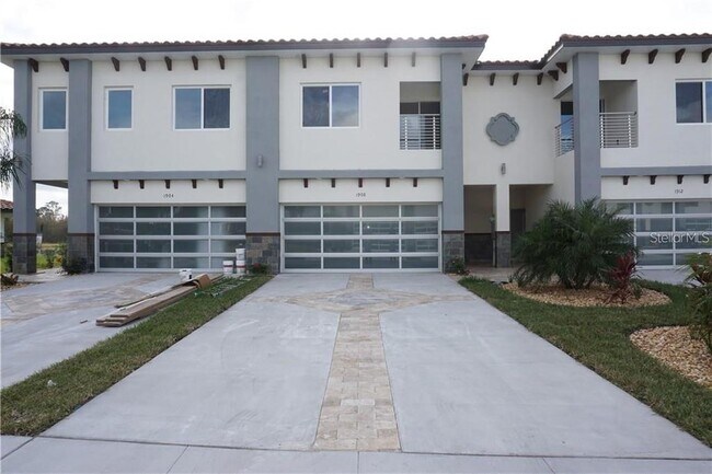 property at 1908 Greenbriar Ter